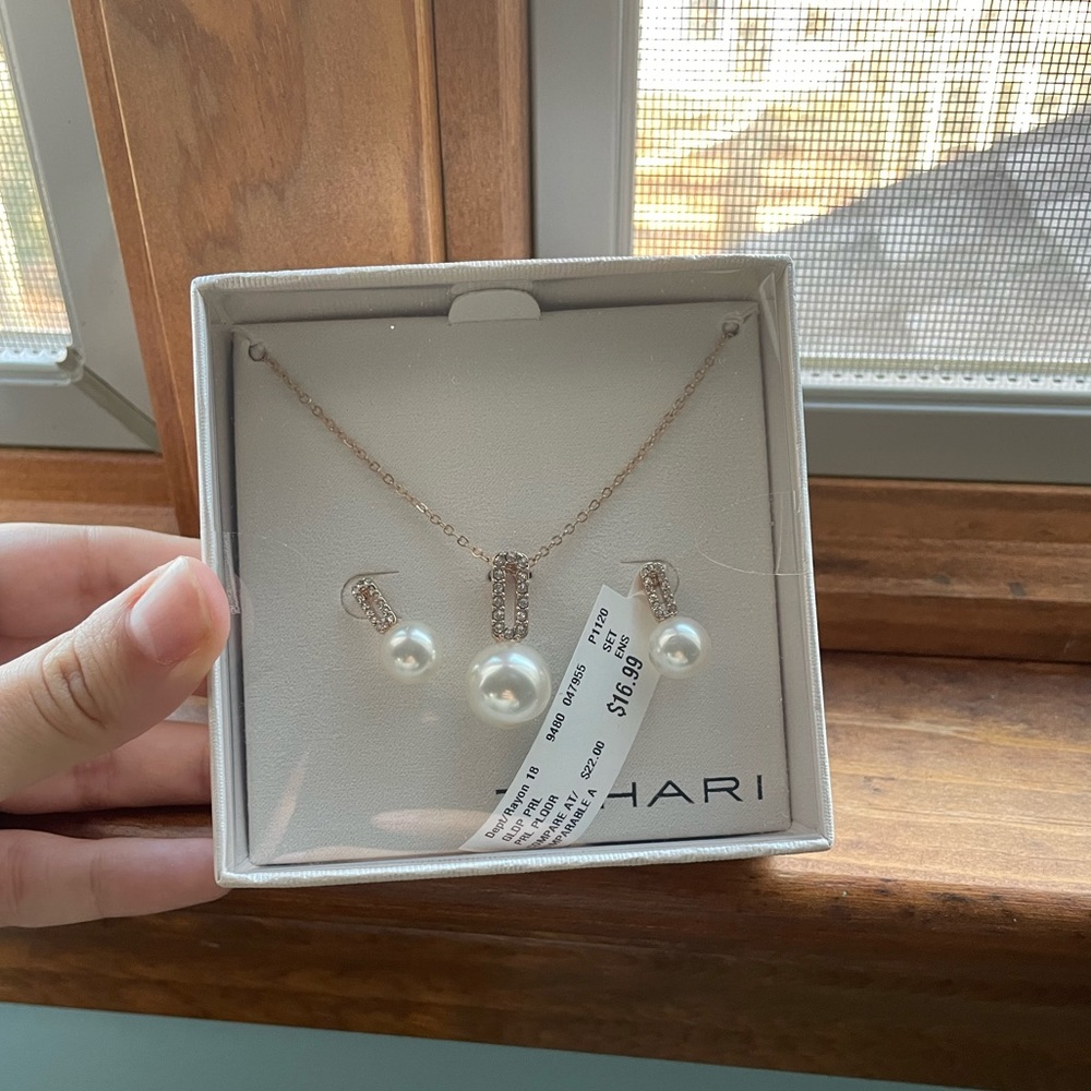 Cute set!!!